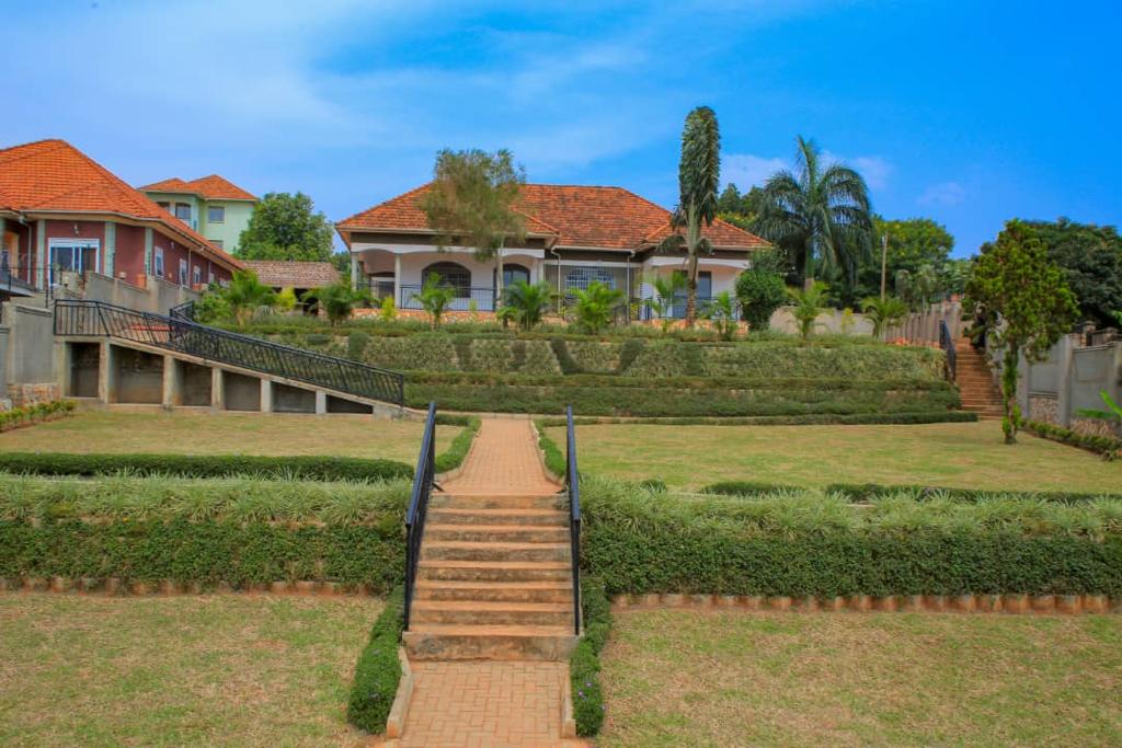 Tanina Dream Gardens
